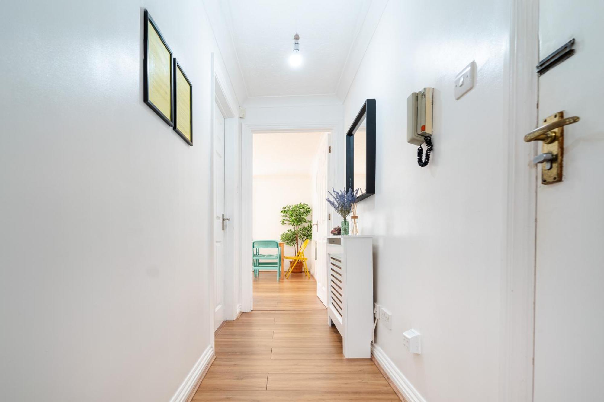 Bright And Spacious Flat With Free Parking London Bagian luar foto