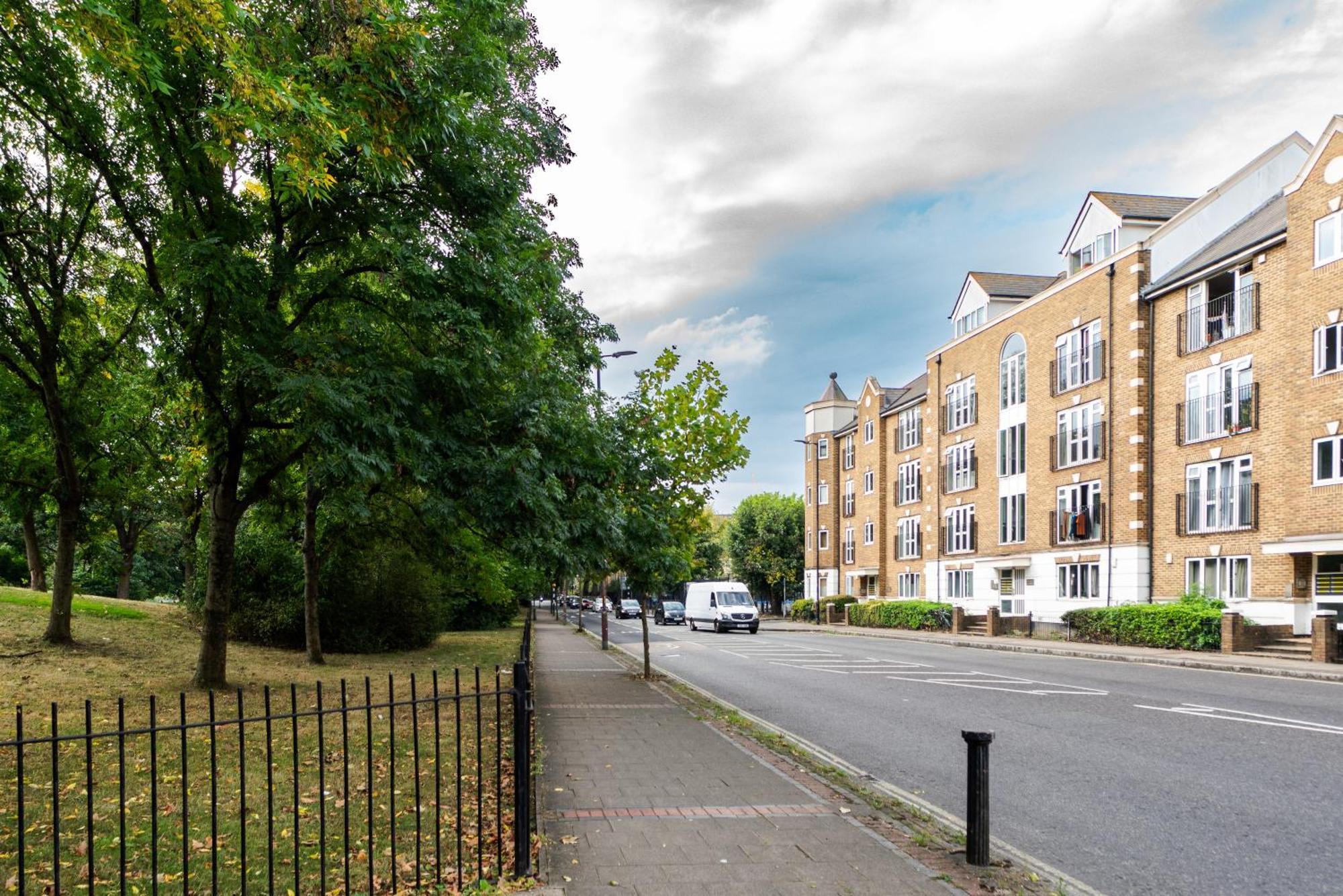 Bright And Spacious Flat With Free Parking London Bagian luar foto
